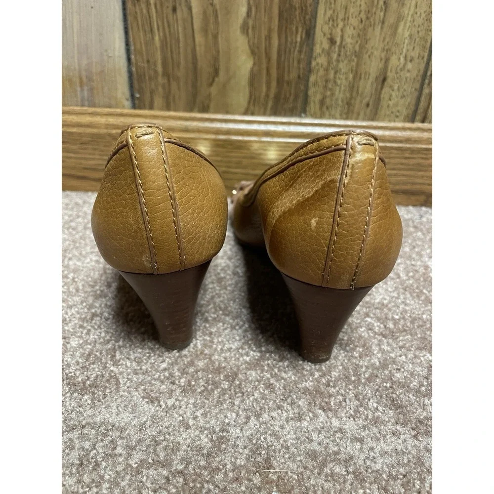 Tory Burch Women's Leather Open Toed Wedged heel Camel Gold‎ TB Logo Size 6.5